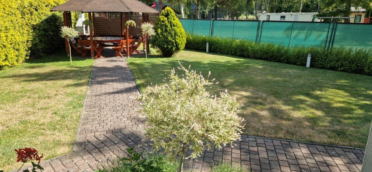 Willa Samana Pokoje Dziwnówek Exteriör bild